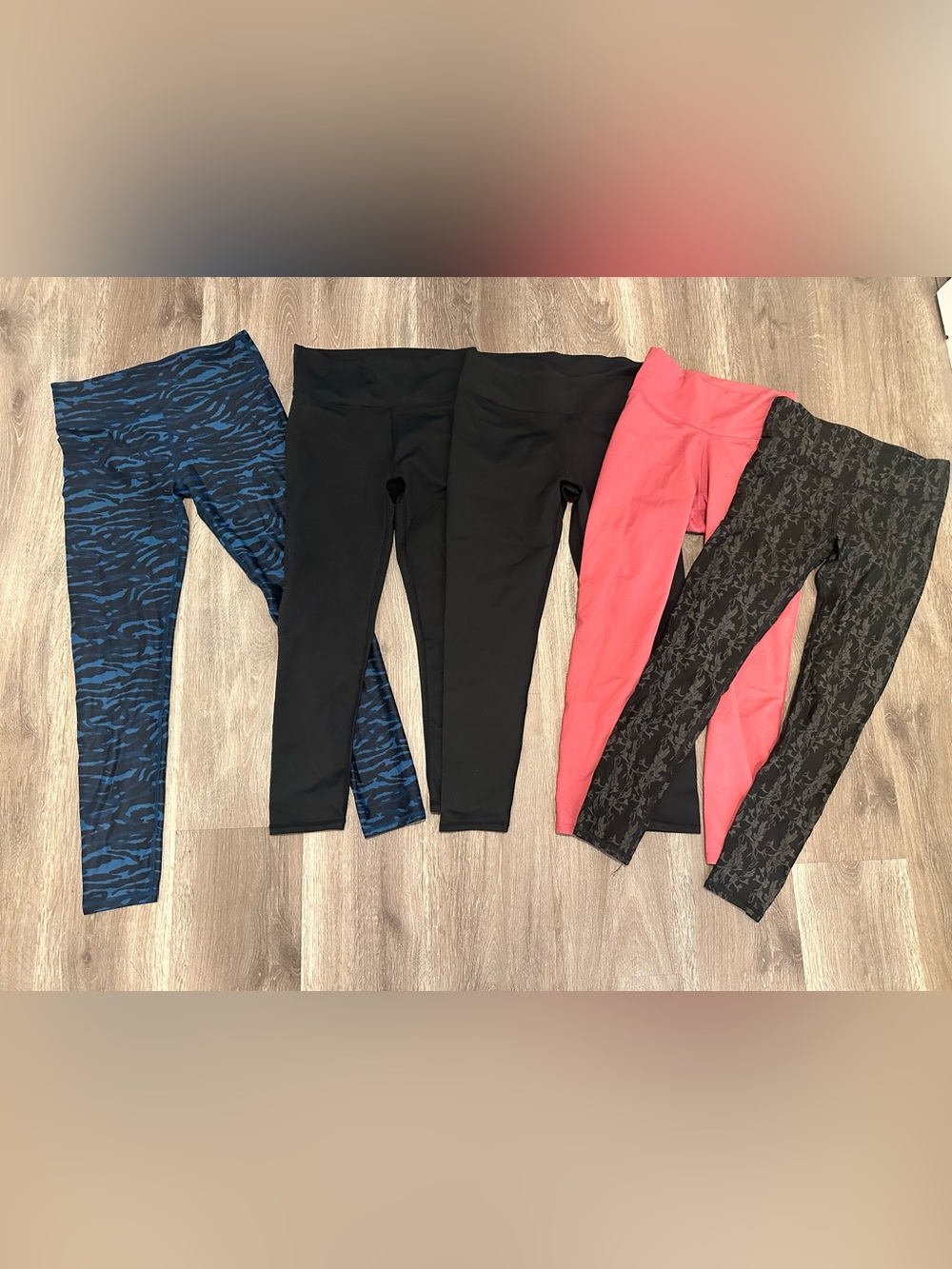 Lot 5 Fabletics Yoga Slim Pants Small